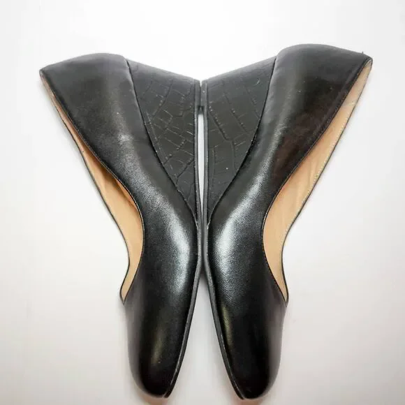 Vionic Black Wedges - Picture 3 of 7